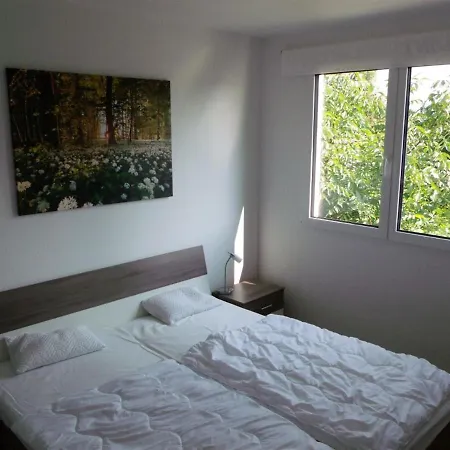 Ferienhaus Freizeitanlage Kunterbunt Holiday home *